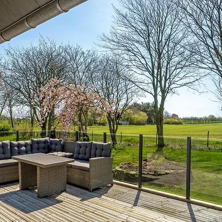6 Bedroom Stunning In * Spottrup