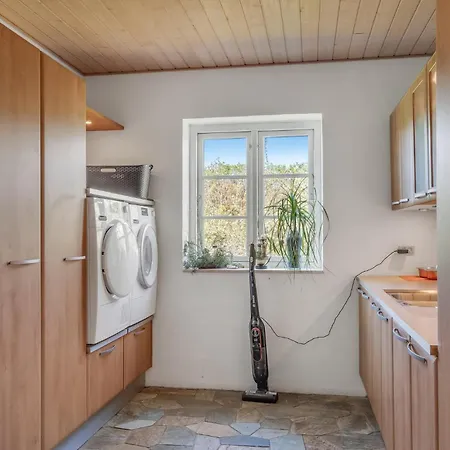 6 Bedroom Stunning In