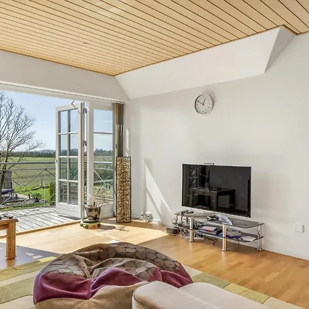 Holiday home 6 Bedroom Stunning In Spottrup