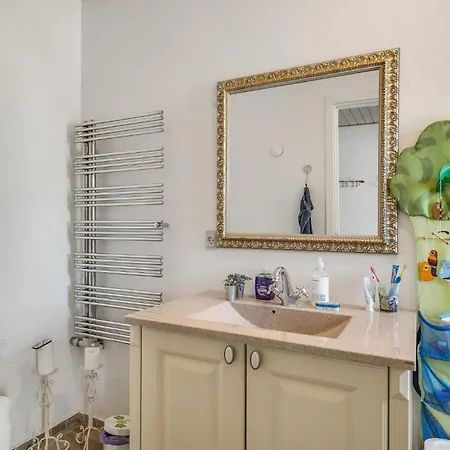 Prázdninový dům 6 Bedroom Stunning In *